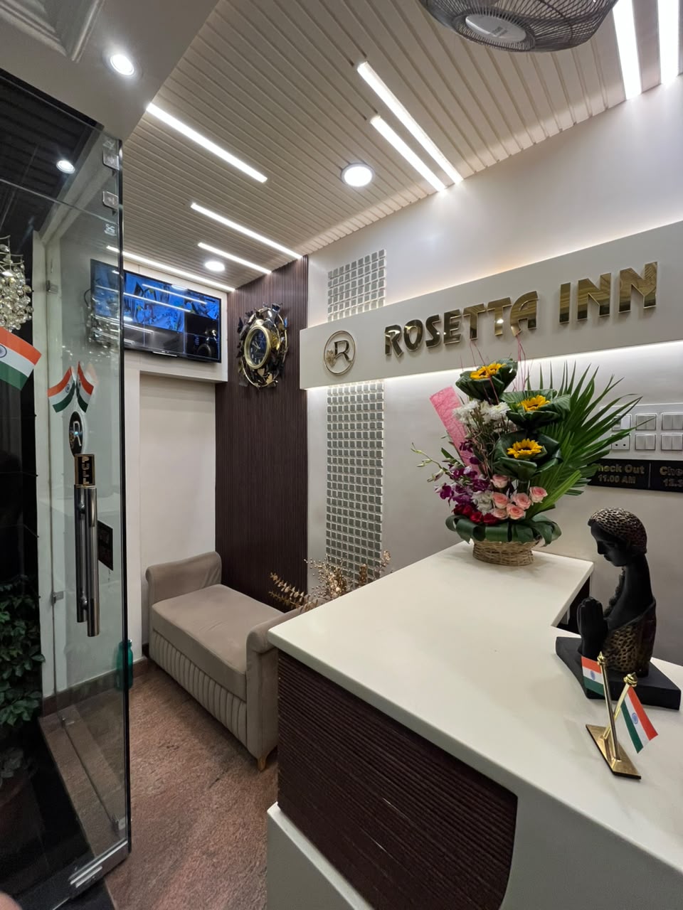 Rosetta Inn reception